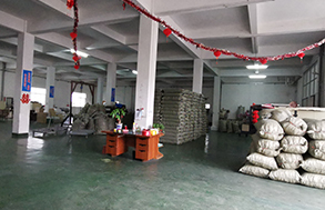 塑料中空容器成型擠出系統(tǒng)模頭結(jié)構(gòu)分析.jpg 塑料中空容器成型擠出系統(tǒng)模頭結(jié)構(gòu)分析.jpg